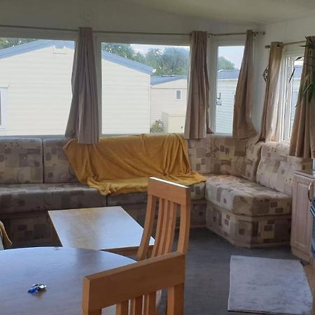 Private Caravan Situated At Parkdean Holiday Resort St Margaret'S At Cliffe Number 18 ภายนอก รูปภาพ