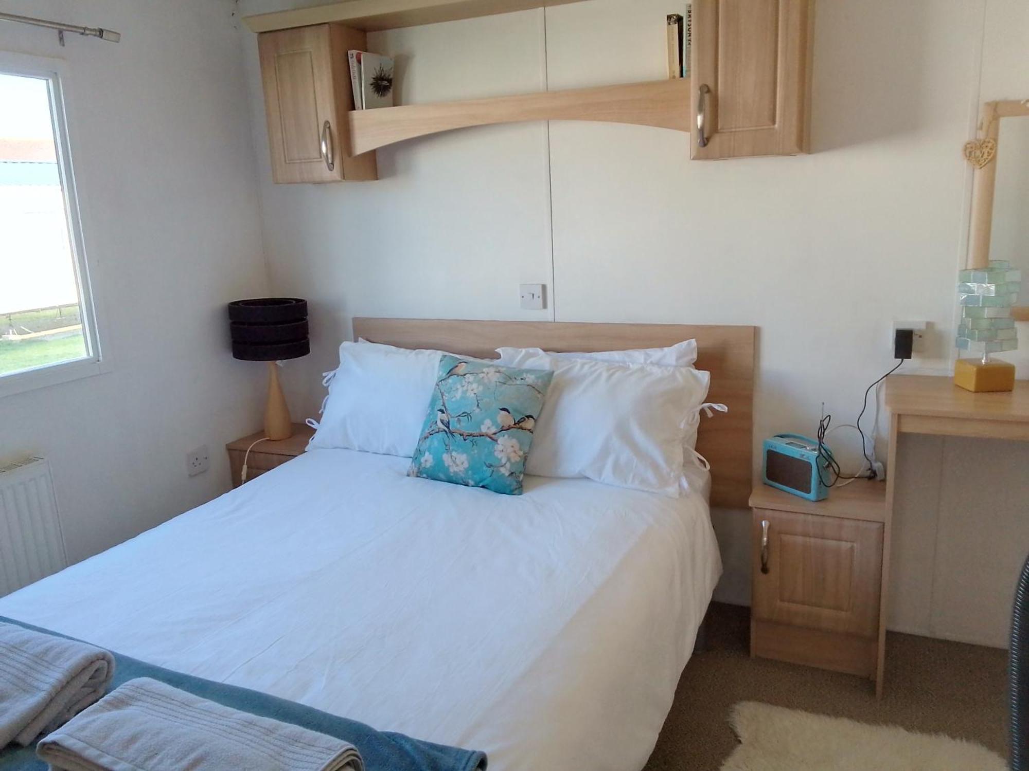 Private Caravan Situated At Parkdean Holiday Resort St Margaret'S At Cliffe Number 18 ภายนอก รูปภาพ