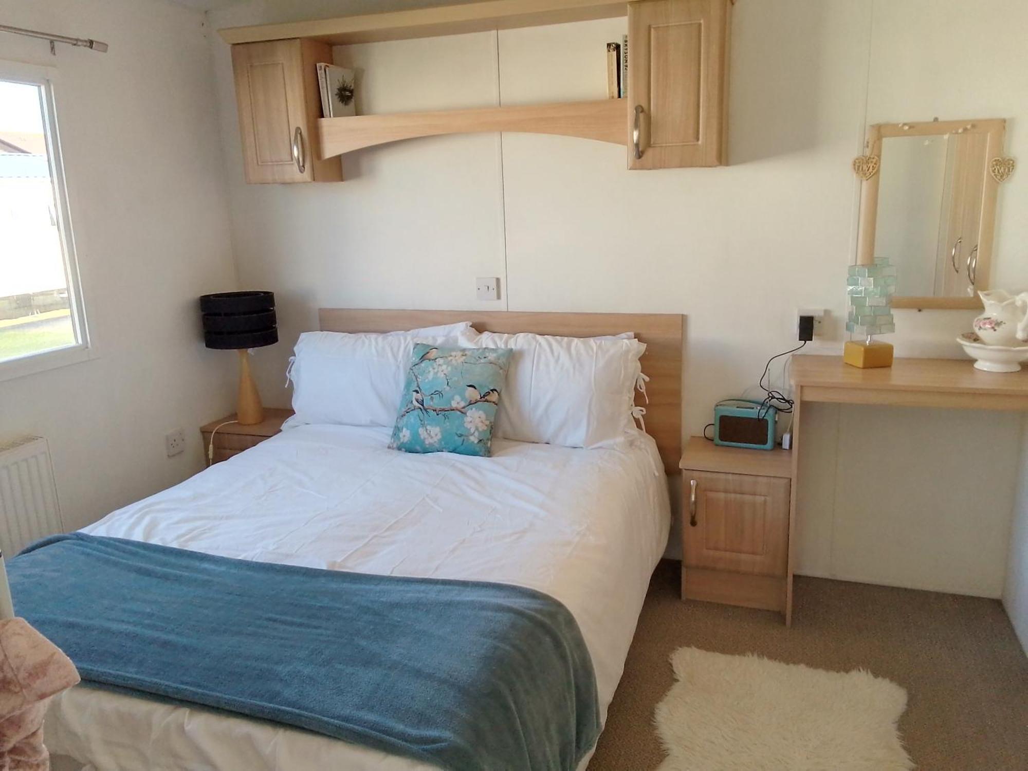 Private Caravan Situated At Parkdean Holiday Resort St Margaret'S At Cliffe Number 18 ภายนอก รูปภาพ