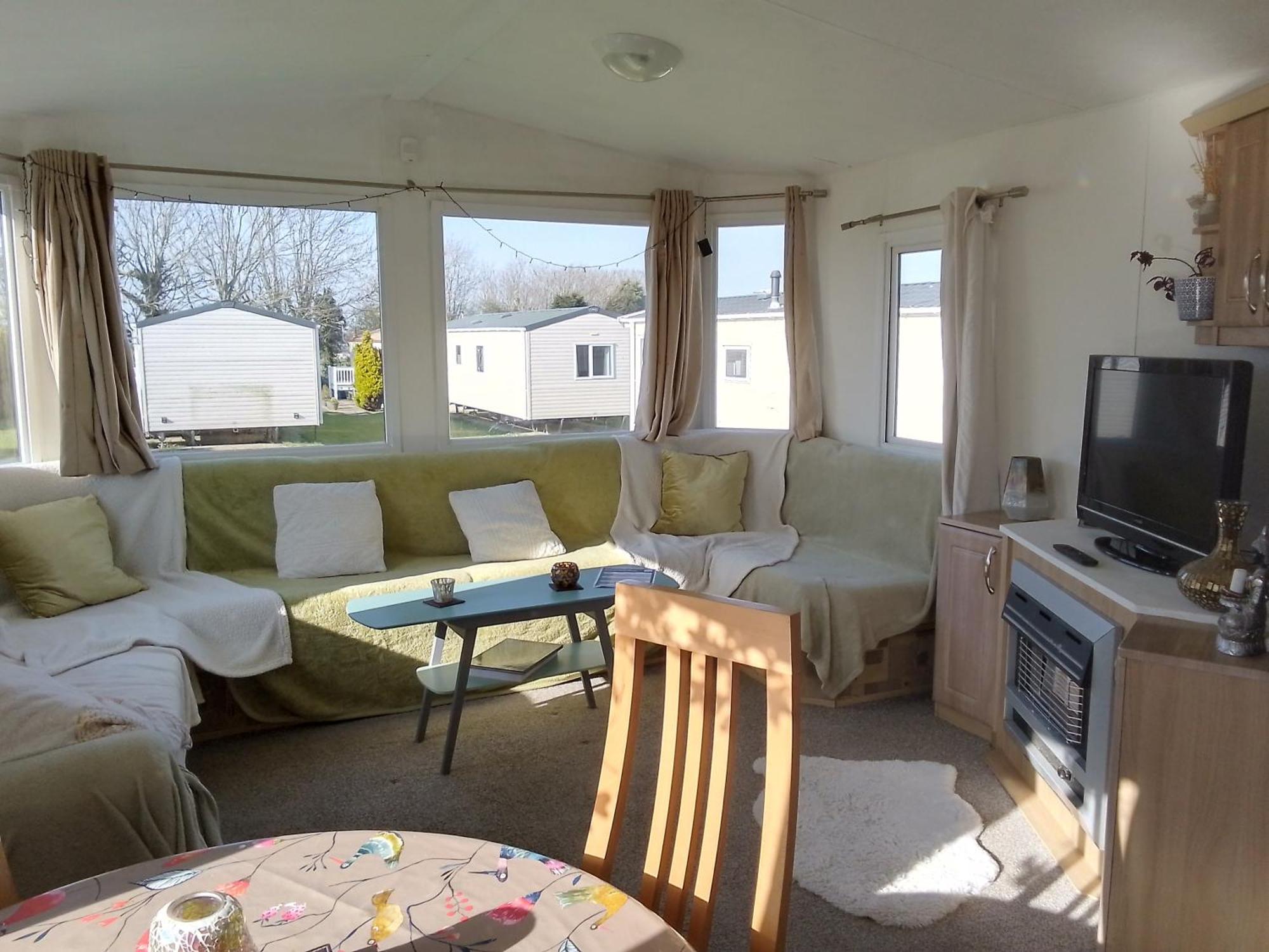 Private Caravan Situated At Parkdean Holiday Resort St Margaret'S At Cliffe Number 18 ภายนอก รูปภาพ
